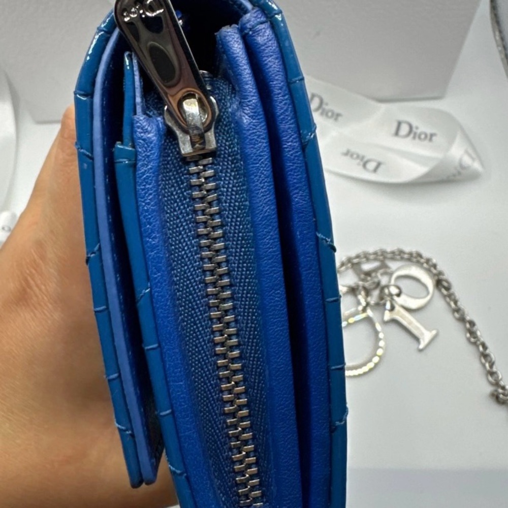 Authentic Christian Dior patent wallet with chain - Picture 8 of 11